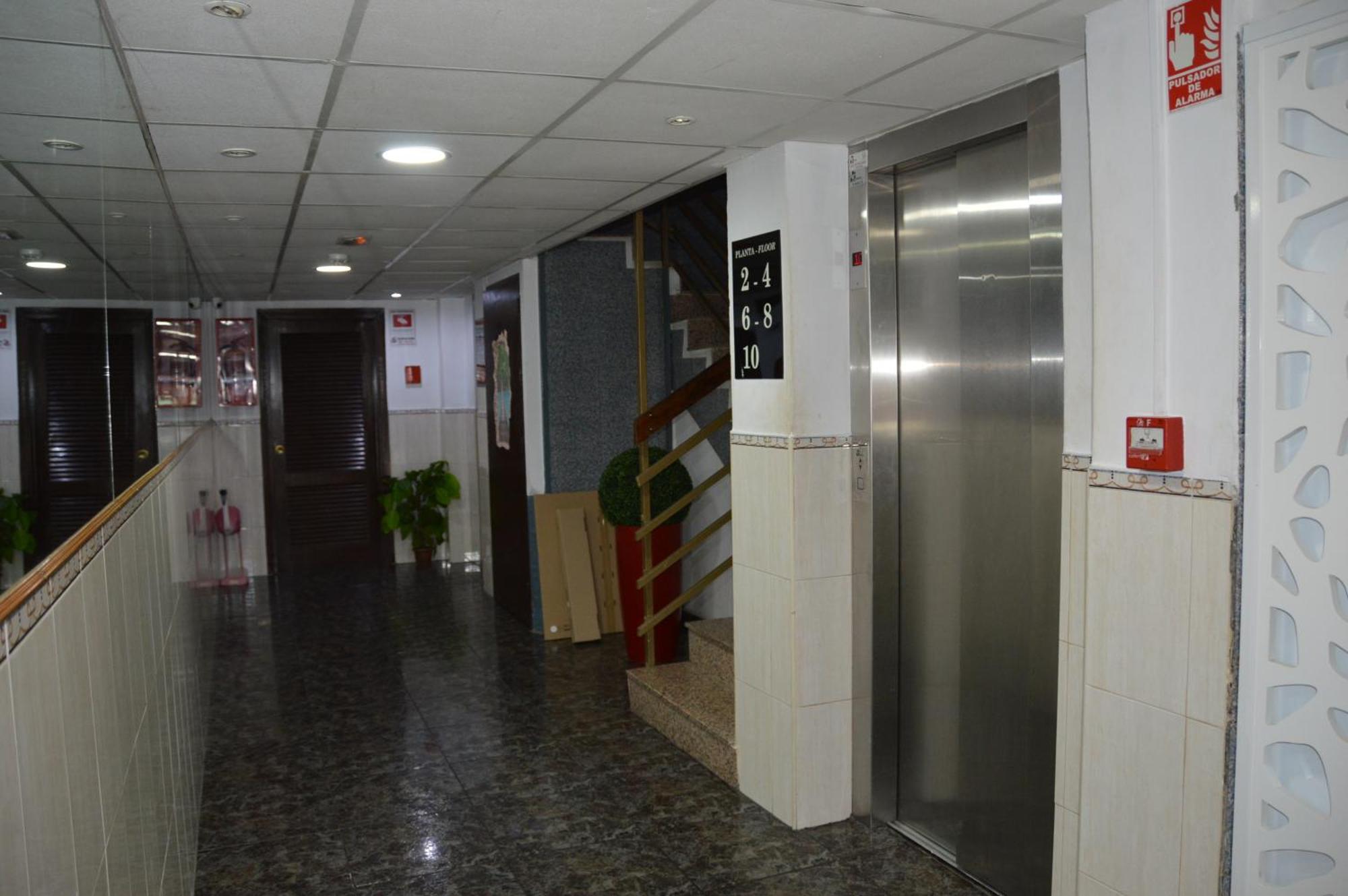 Apts Ara With Pool Benidorm Zewnętrze zdjęcie